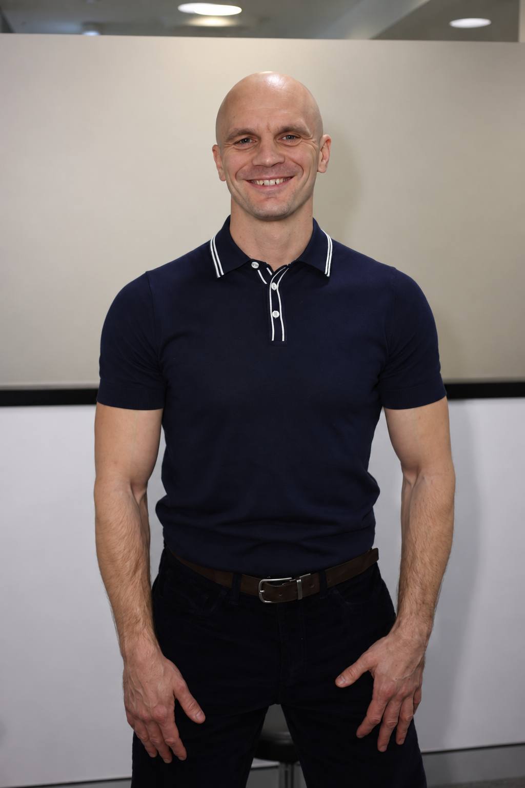 Maksym, an experienced therapeutic massage therapist in Sydney